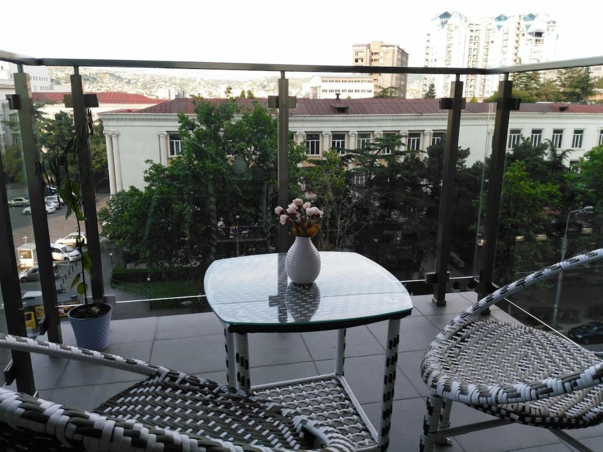 Ameri Plaza Green Apartments Tbilisi Buitenkant foto
